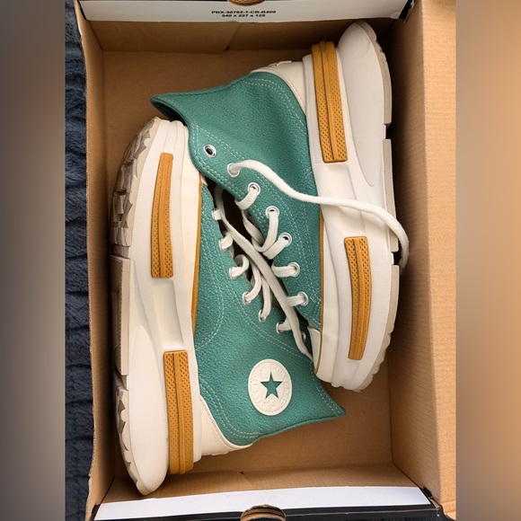 Converse Platforms - Picture 1 of 5